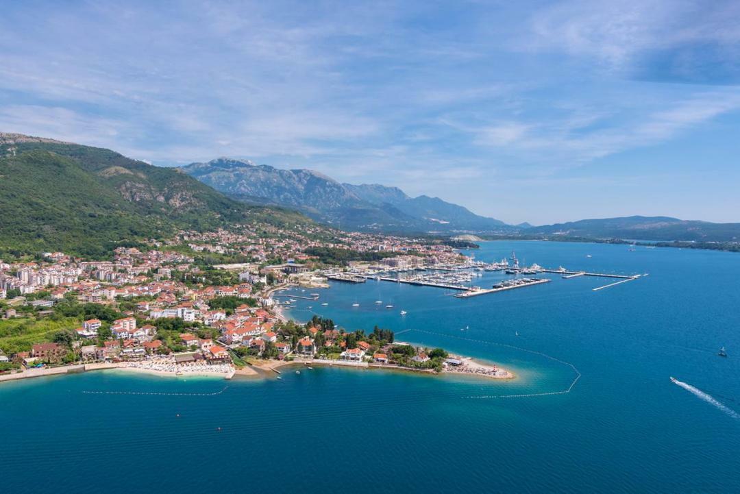 Apartments Lanterna Tivat Exterior foto